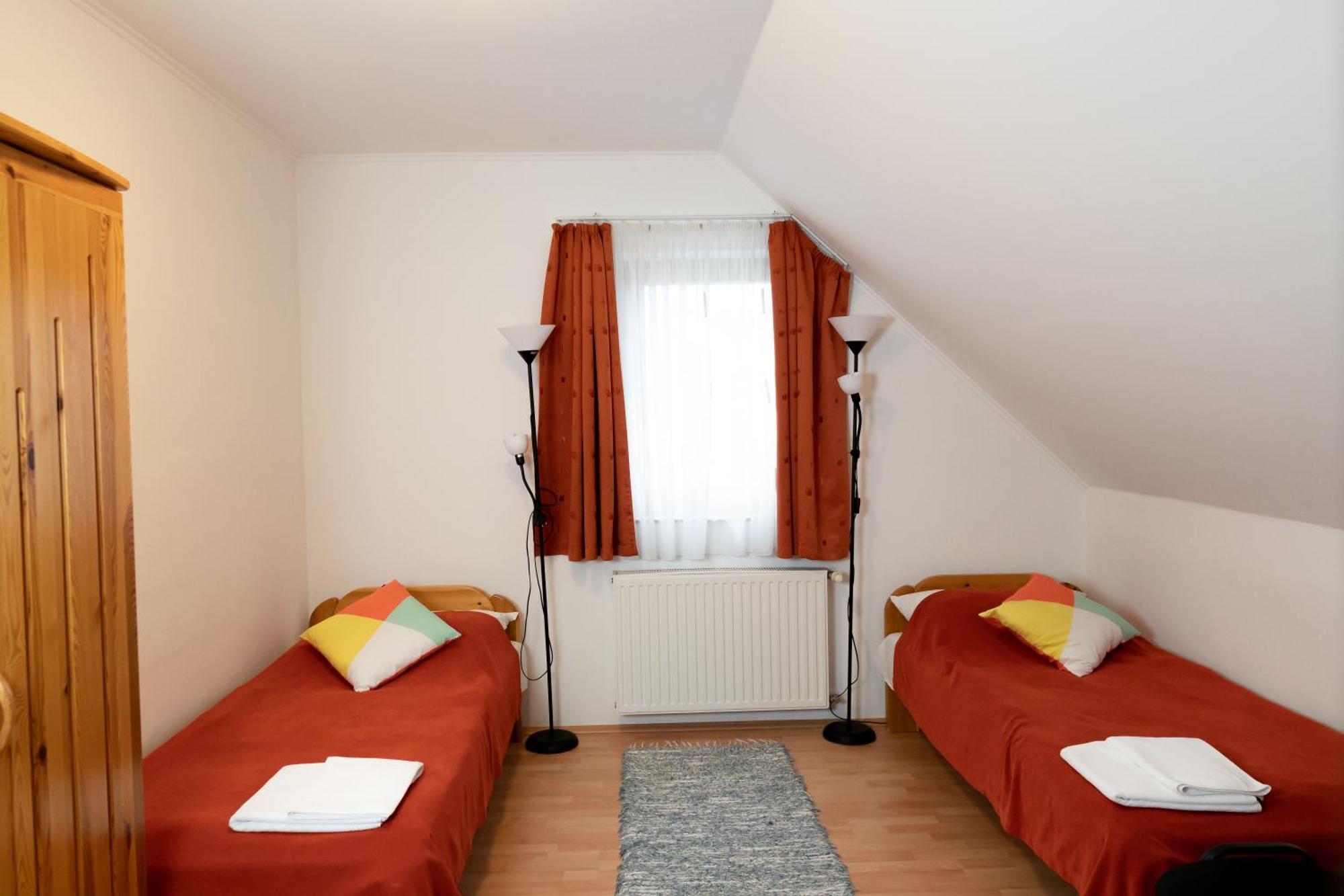 Liszt Apartman เปตช์ ภายนอก รูปภาพ